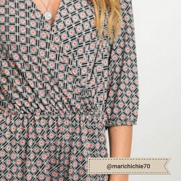 3/4 Sleeve Printed Romper - Picture 2 of 3